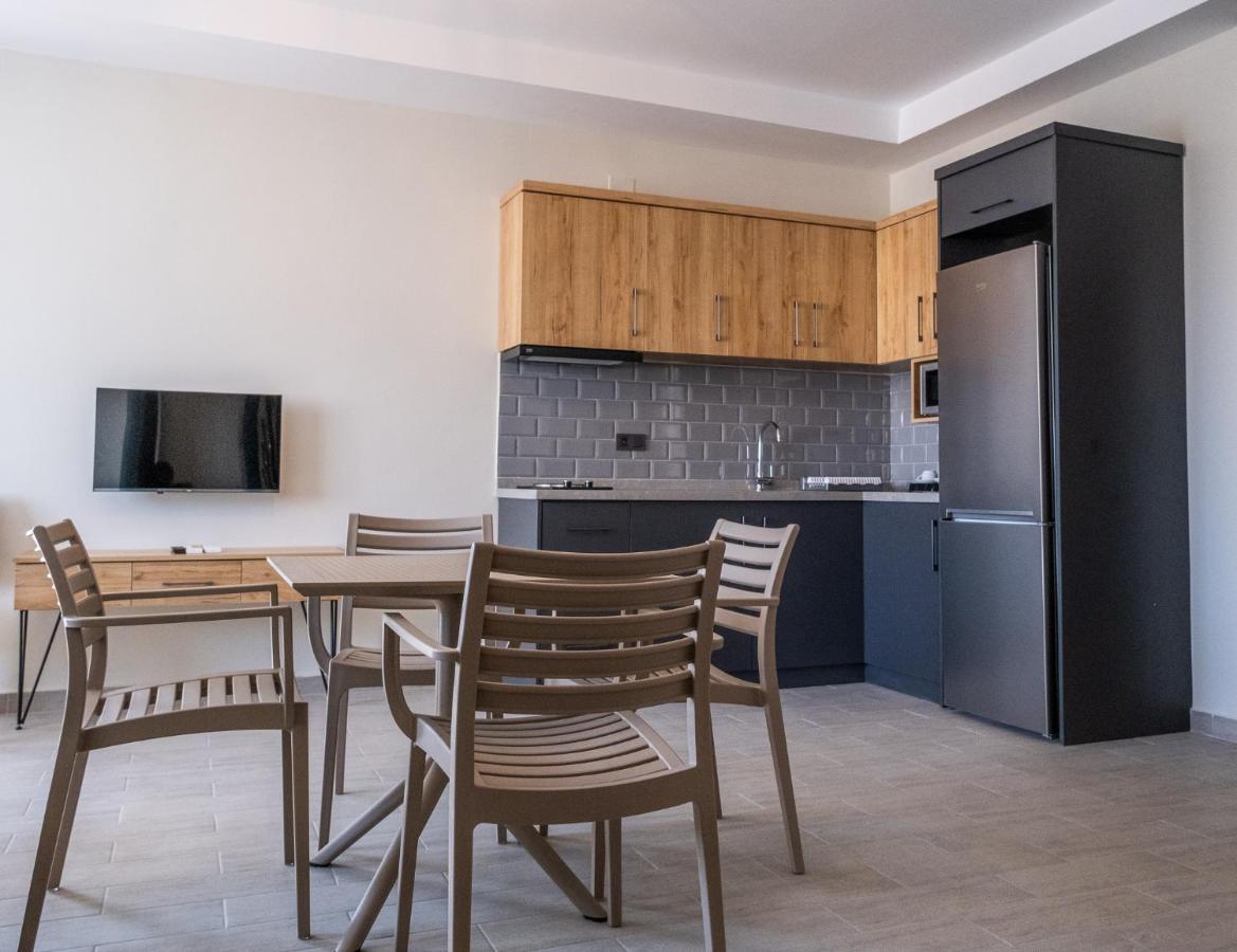Nas Hotel apartamentowy *
